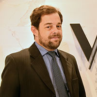 Dr. Fábio Mendes